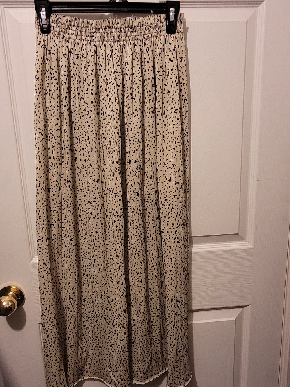 Waist Is 16 - Cream Maxi Skirt with Black Speckle Print